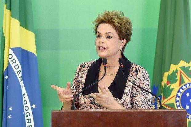 Rousseff calificó de “sexistas” los esfuerzos para destituirla
