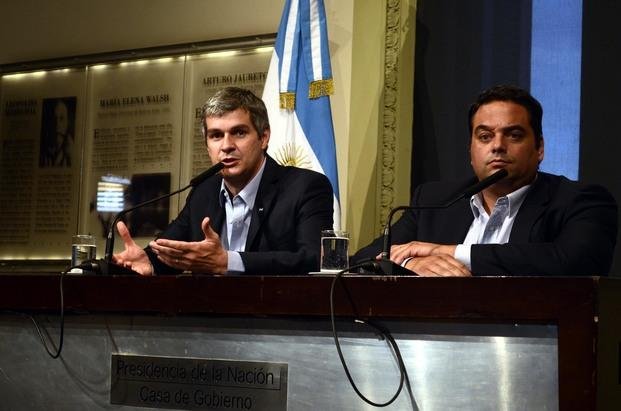 Rechazo oficial a proyectos de la oposición para prohibir despidos