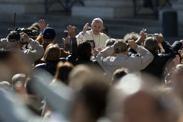 El Papa habló de "la mafia de Othacehé" y dijo haberla sufrido "en carne propia"