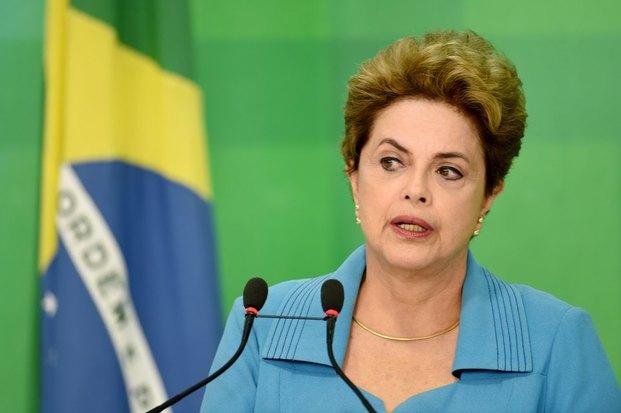 Dilma, mencionada en el caso Petrobras junto a su vice y a Lula
