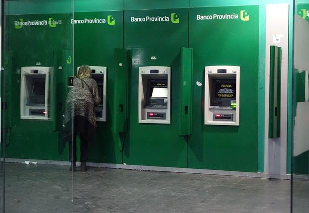 El paro bancario complica a la Ciudad: los cajeros vacíos