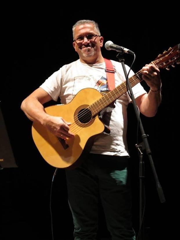 Carlos Berneche  y amigos en el Teatro de Cámara
