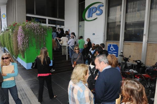 Ya está la fecha de pago a los jubilados del IPS