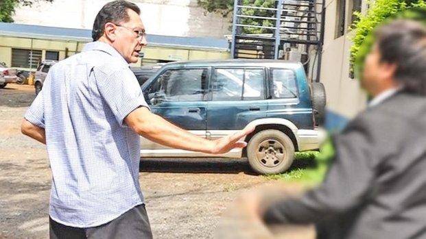 Curas bajo sospecha, escondidos en Paraguay