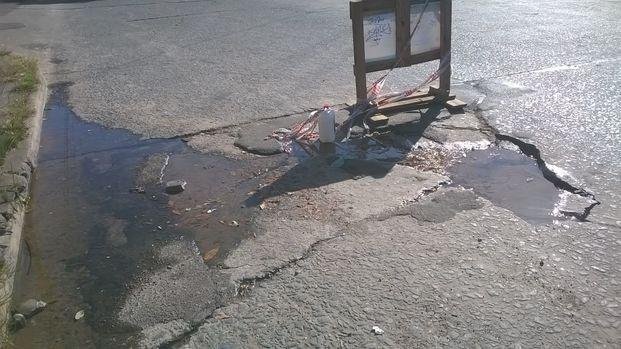 119 y 71, otra esquina en jaque 
por baches y filtraciones