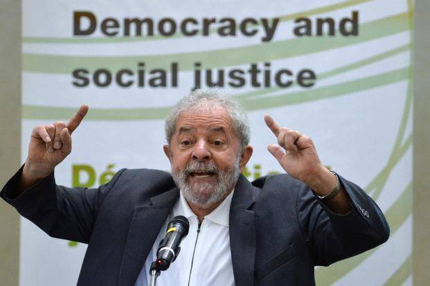 Para Lula, Dilma es víctima de un “pelotón de fusilamiento” político