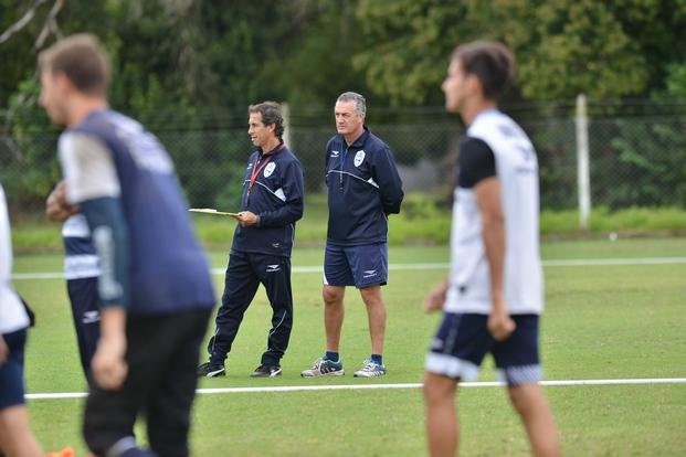 El Lobo se entrenó en Estancia con el partido ante Central aún muy lejos