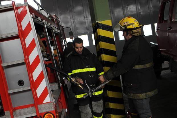 Voraz incendio en taller mecánico de 19 y 524