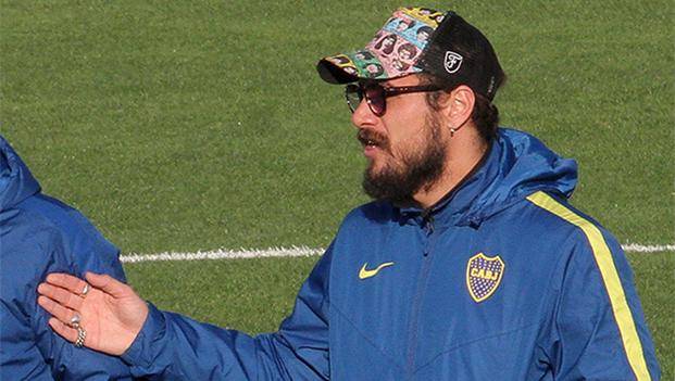 Daniel Osvaldo volvió a tomar contacto con la pelota después de más de un mes lejos de las canchas