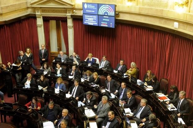 Ley contra despidos: cruces entre el oficialismo y la oposición