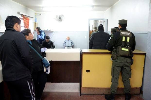 Detienen a un jefe policial por una causa narco