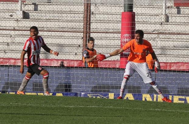 Martino prefiere a Andújar en el país