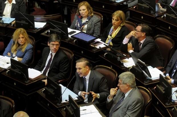 Frigerio: "algunos empresarios están pensando en adelantar despidos"
