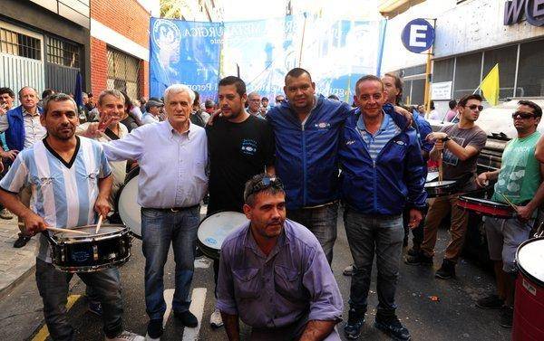 Caló le pidió a Macri que "reflexione" y minimizó ausencia de Barrionuevo