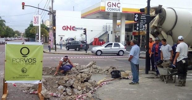 Comienzan las tareas de bacheo en calle Garibaldi