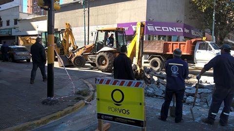Avanzan obras de bacheo de la calle Garibaldi