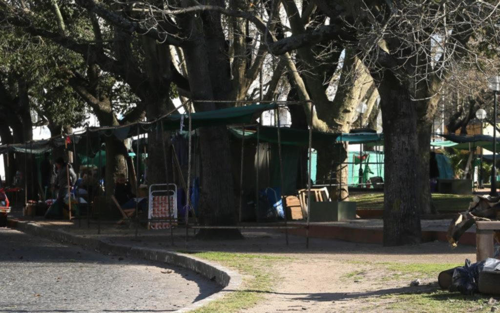 Por la “ocupación de espacio público” e “irregularidades”, levantaron la feria de 1 y 38