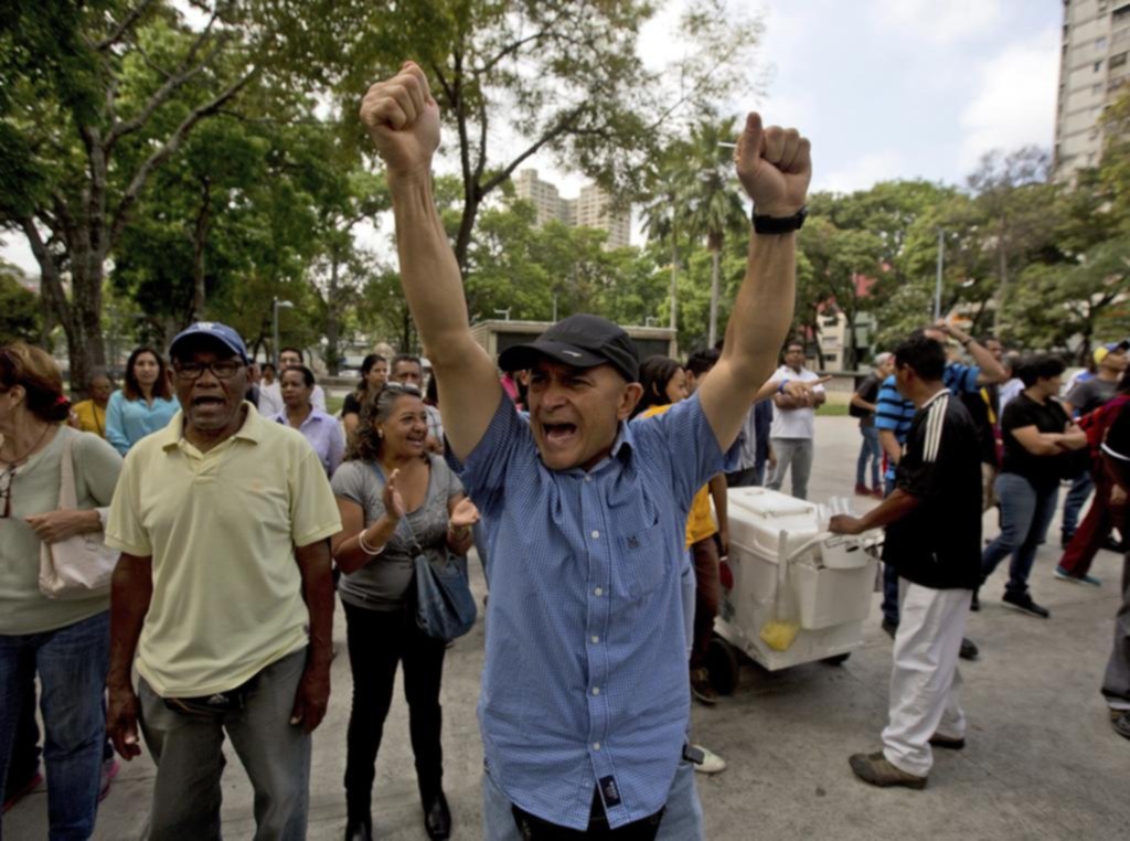 Un llamado a protestar en las calles