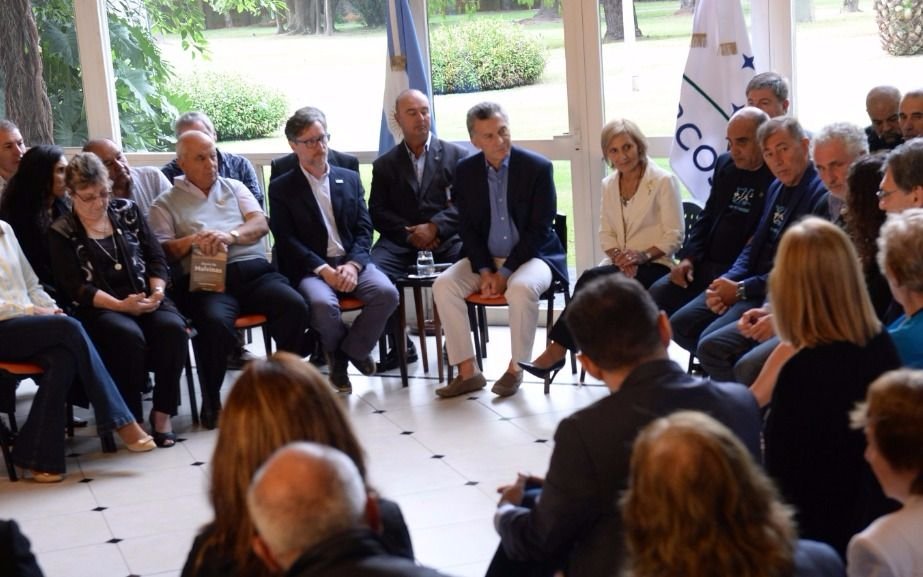 Macri, junto a Vidal, recibió a veteranos  de Guerra de Malvinas en Olivos