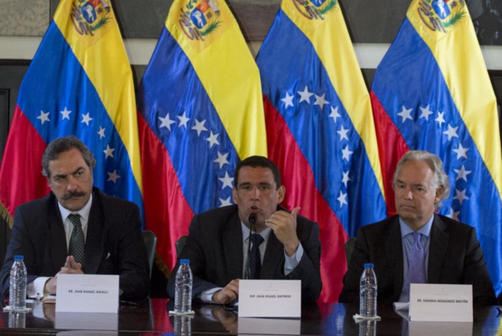 Buscan remover a jueces de la Corte en Venezuela