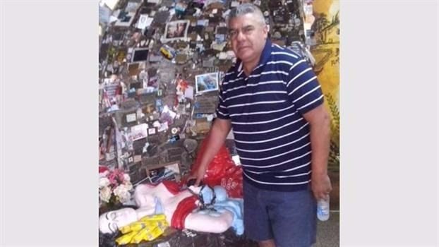 Chiqui Tapia cumplió la promesa y visitó la Difunta Correa