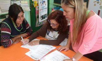 Se define la encuesta entre los docentes
