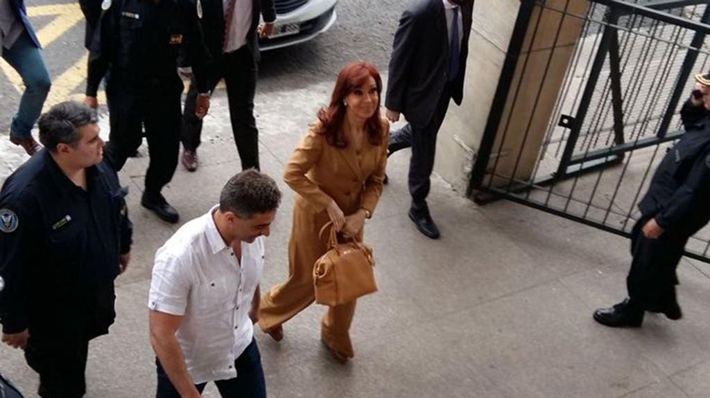 La ex presidenta apuntó contra Macri y Bonadio