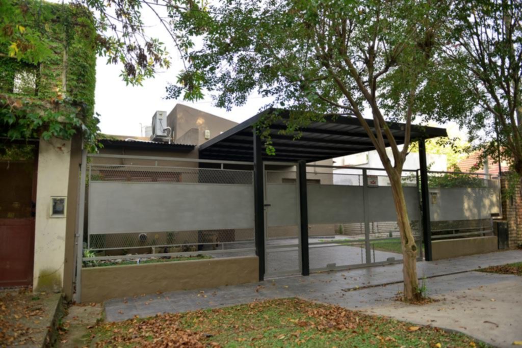 La empleada doméstica asaltada en una casa de City Bell recibió una fuerte golpiza