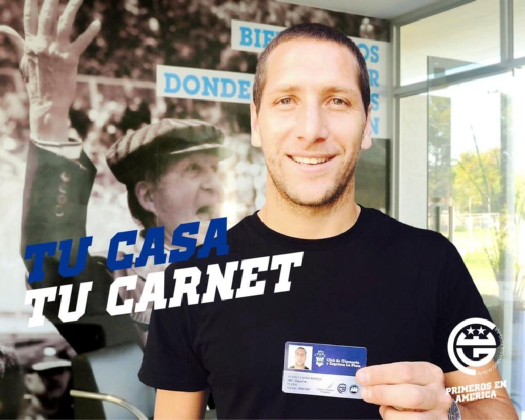 Aued tiene su carnet. ¿Suman a José Perdomo?