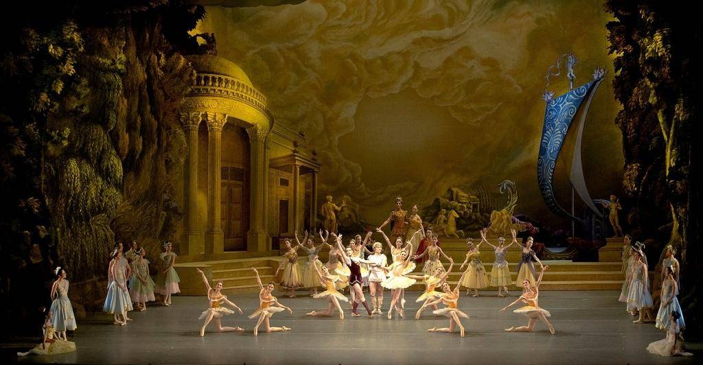 Ballet bajo el vuelo de una “Paloma”