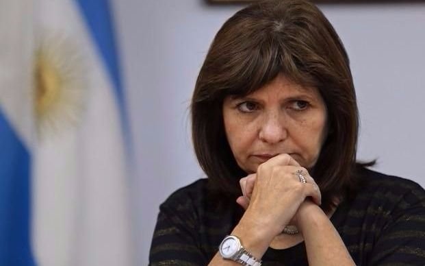 Bullrich defendió el accionar policial con los docentes 