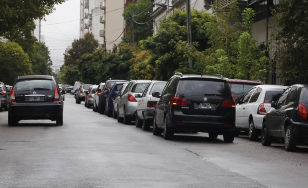 La doble fila gana por goleada en el peligroso tránsito de la Ciudad