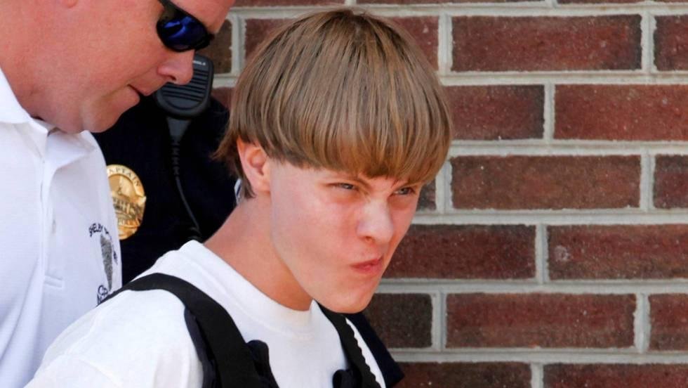 Nueve perpetuas para un joven que masacró a feligreses en Charleston
