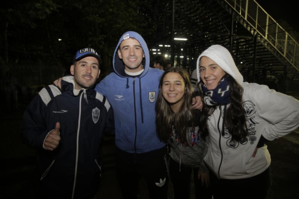 Al que quiere Celeste...