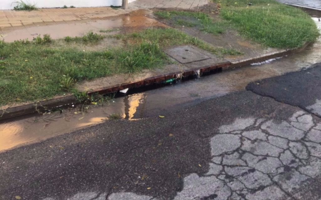 Pérdida de agua y baja presión en 121 y 74