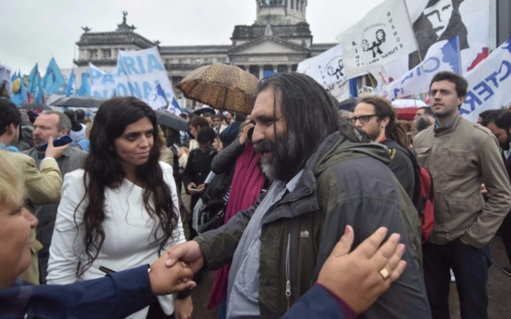 Desde el oficialismo dicen que los gremios docentes buscan "pelearse con el Presidente"