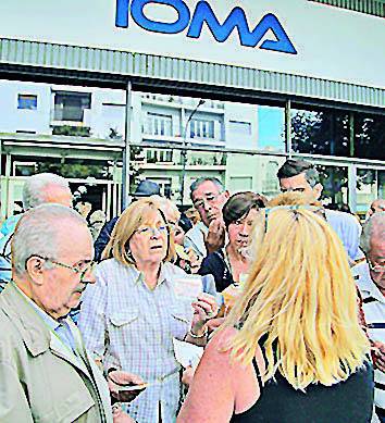 Siguen sin definir entrega de nuevas credenciales de IOMA en el centro