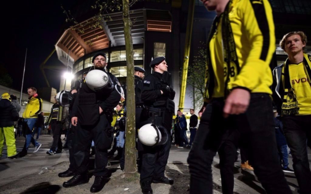 Explosión en bus del Dortmund: no descartan nada