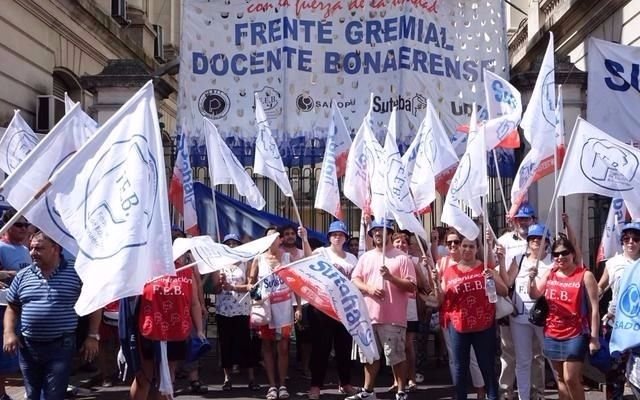 Convocaron a docentes bonaerenses a nueva reunión: será el próximo lunes 