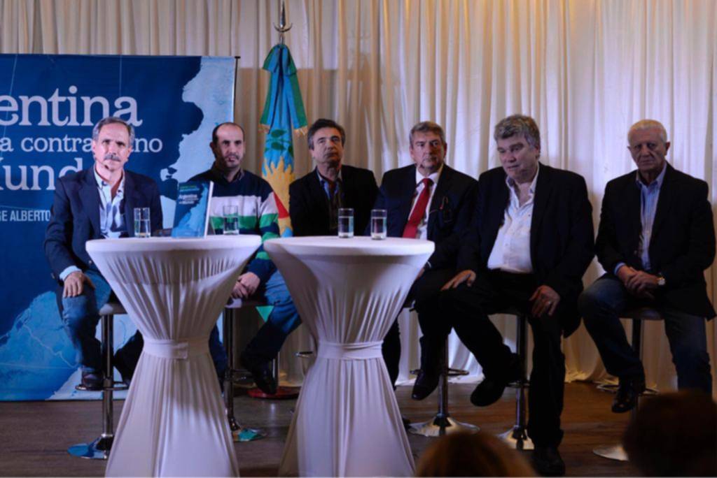 Massistas y “margaritos” ya se muestran juntos en La Plata