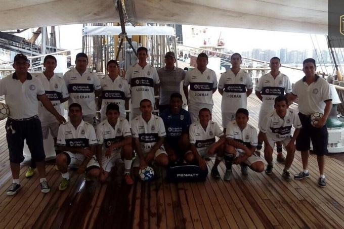 Debutó La Fragata albiazul