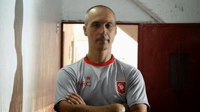 Kuzemka cerró el acuerdo y mañana asume como DT