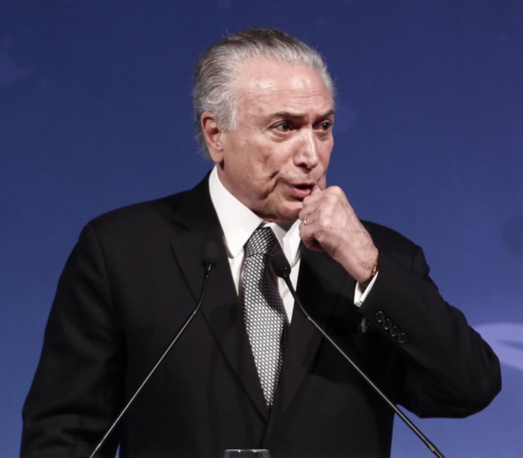 Temer trata de ignorar la tormenta de corrupción en Brasil