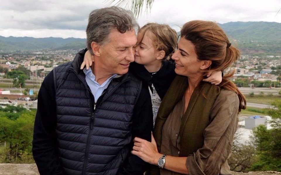 Macri viajó con su familia a Tandil, donde pasará Semana Santa