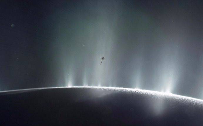 La NASA informó que una luna de Saturno podría albergar vida