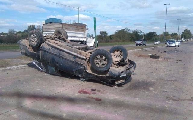 Tragedia por un vuelco en Lisandro Olmos