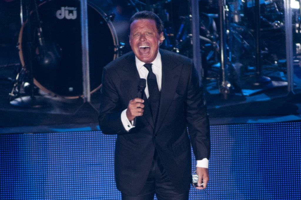 Otra demanda millonaria para Luis Miguel