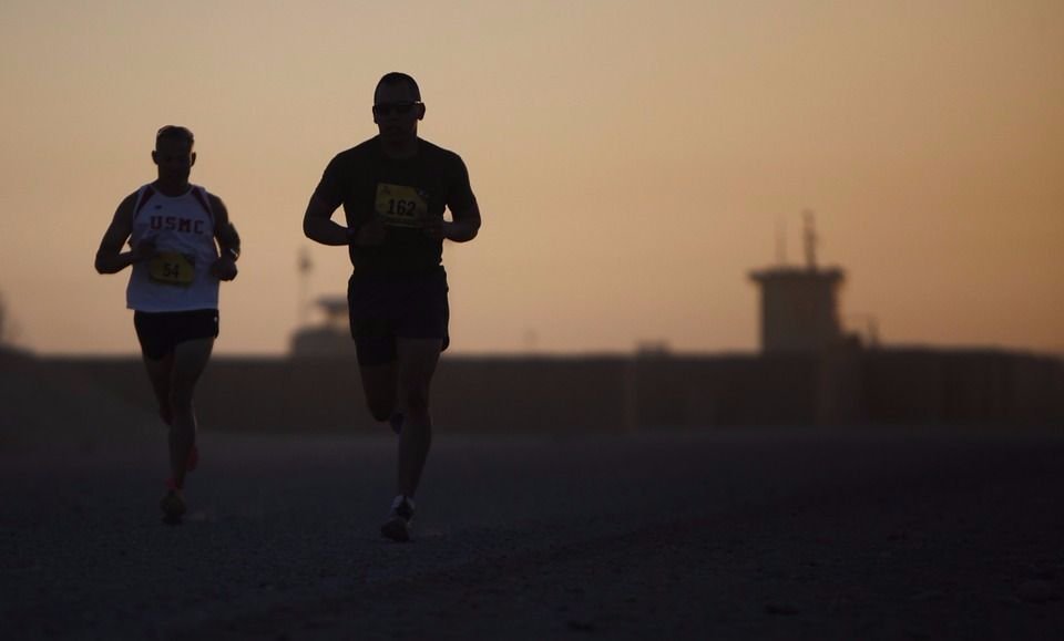 Cómo una maratón convierte el cuerpo del atleta en un "infierno"