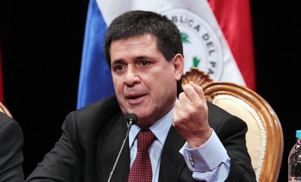 Tras las protestas, Cartes no irá por la reelección en Paraguay