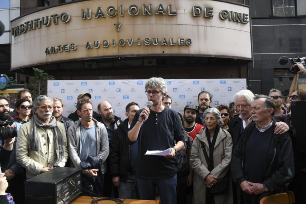 Continúa la convulsión en el INCAA: renunció Rovito y la industria se manifestó